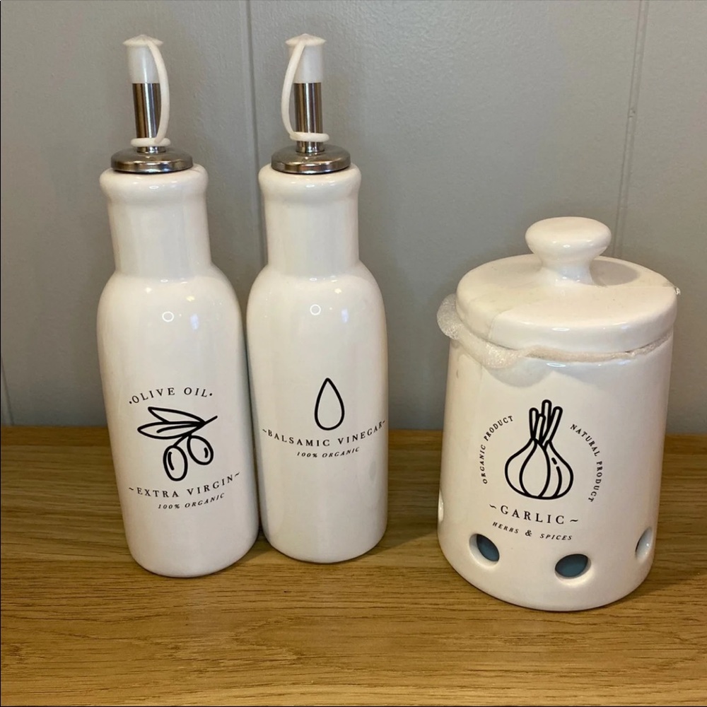 Ceramic Oil & Vinegar Set with Garlic Keeper